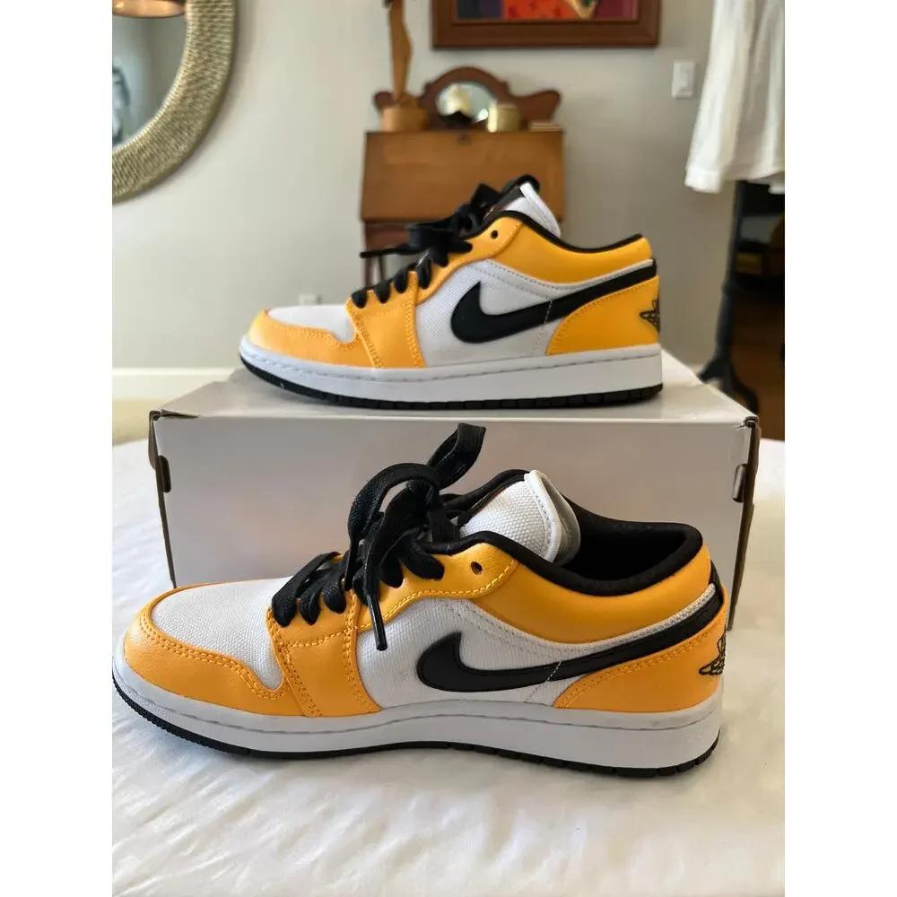 Nike Air Jordan 1 Low SE Laser Orange White Black Womens 7 CZ4776-107 w/‎ Box